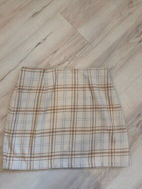 iO High-Waisted Plaid Wool Blend Mini Skirt Hidden zipper Beige & Tan Size Small